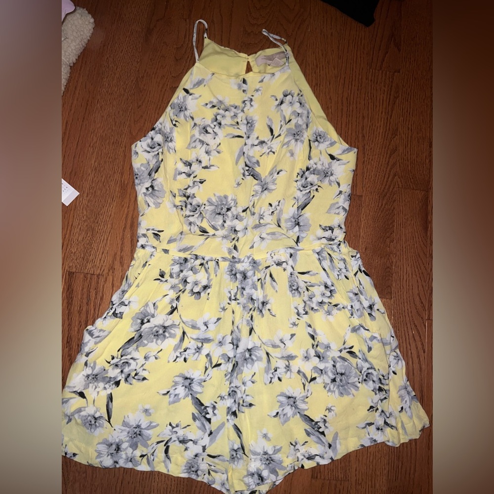 Forever 21 Yellow Floral Romper - Size Small